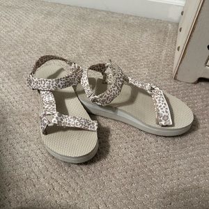 Walmart Brand Sandals Size 7